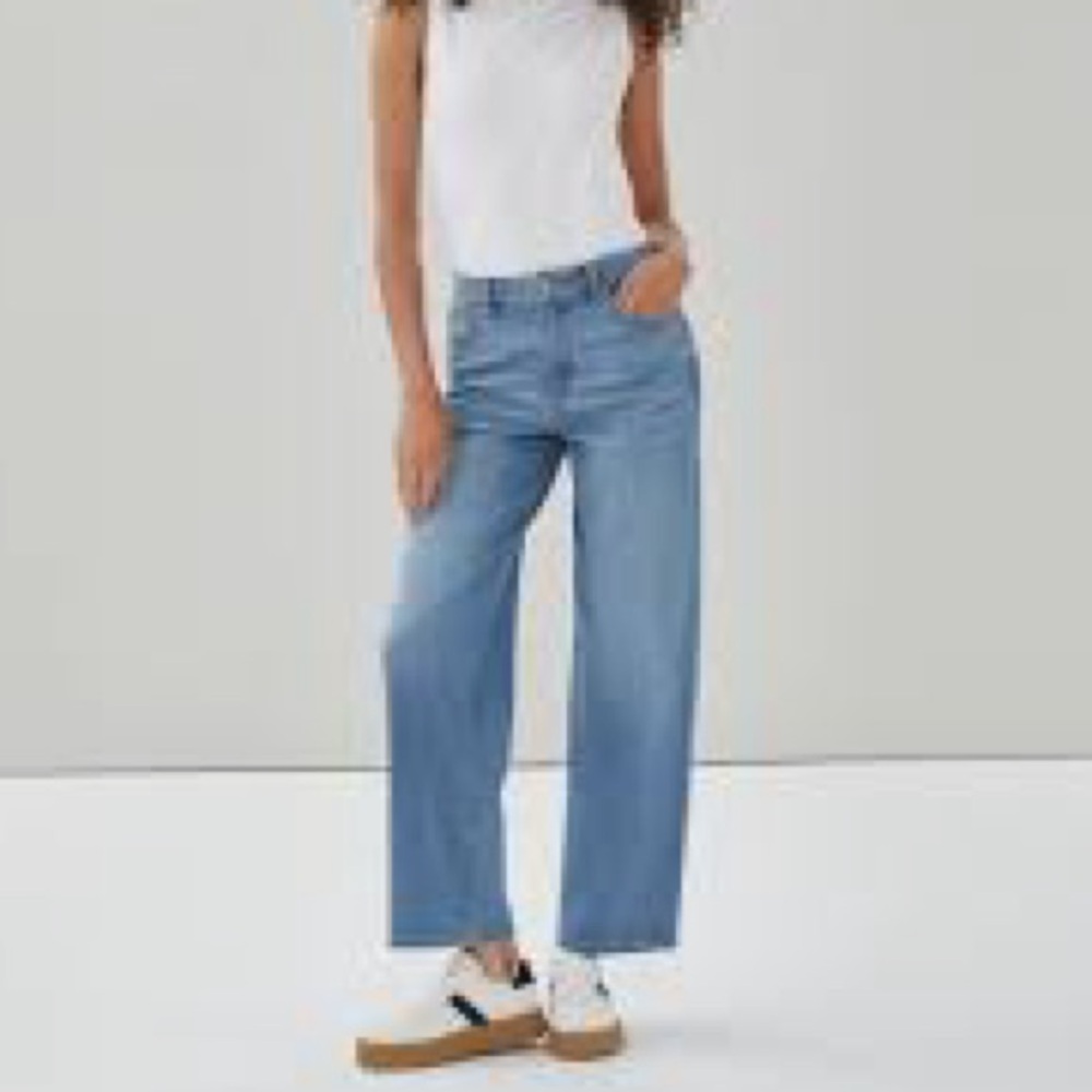 Joe Fresh High Rise Wide Leg Jeans in medium wash
